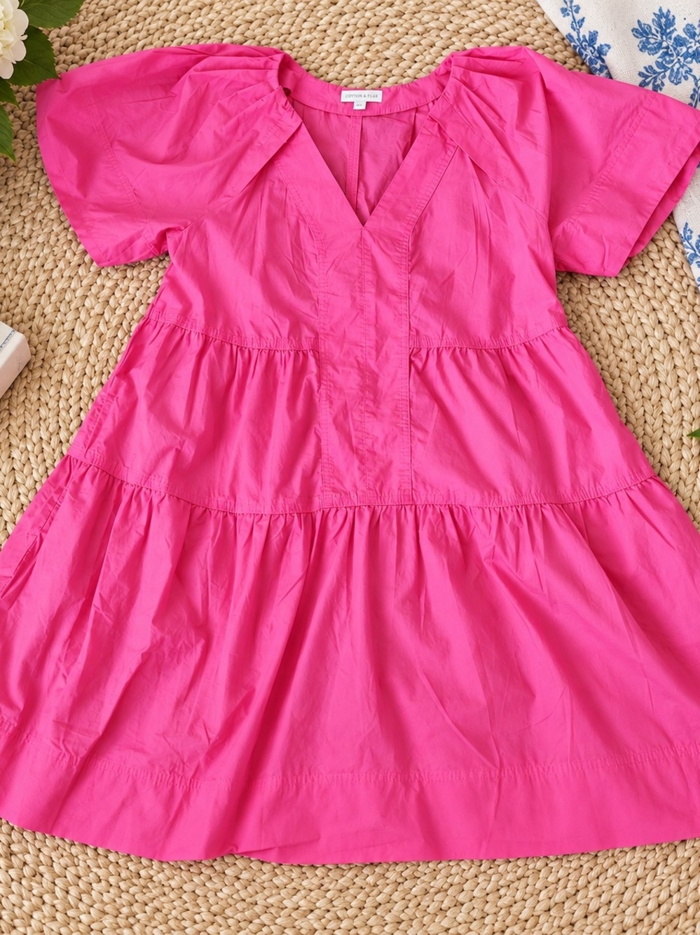 crown & ivy Womens  Bright Pink Tiered V-Neck Dress Sz Medium